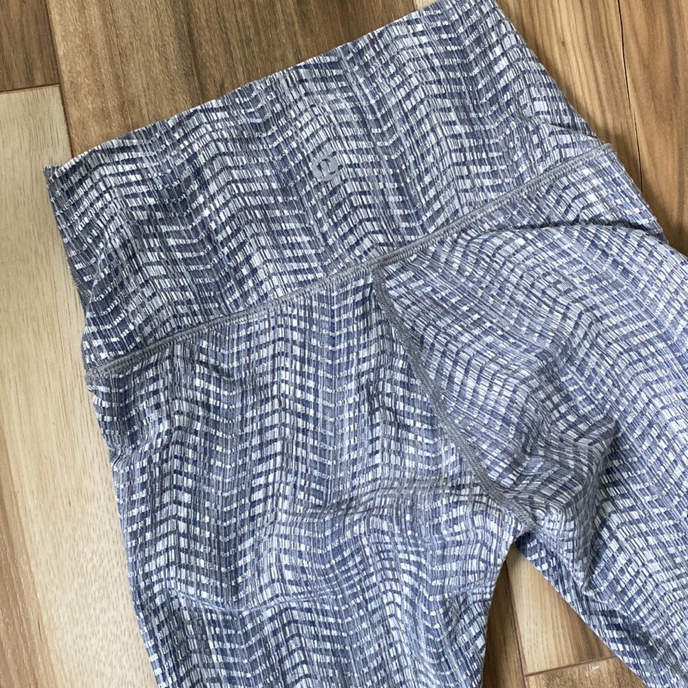 Lululemon cropped wunder under